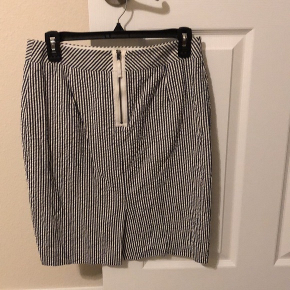J Crew Pencil Skirt - Picture 2 of 10